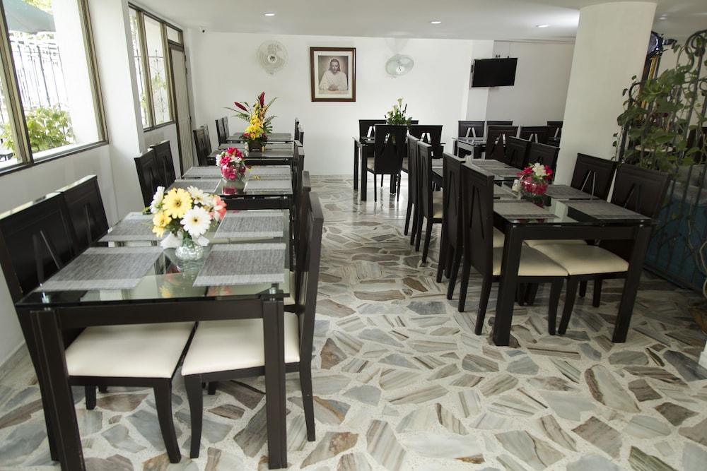 Flamingo Hotel 3*